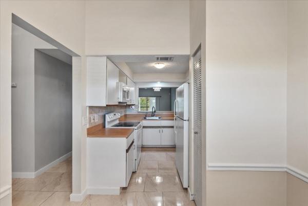 Gardens Of Willow Bend, 7855 Willow Spring Dr #725, Lake Worth, Florida 33467, image 1