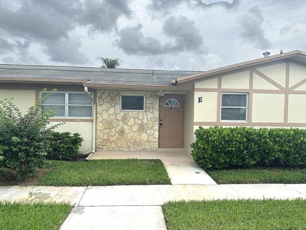 Crosley At Cresthaven Villas, 2852 Crosley Dr W, West Palm Beach, Florida 33415, image 1