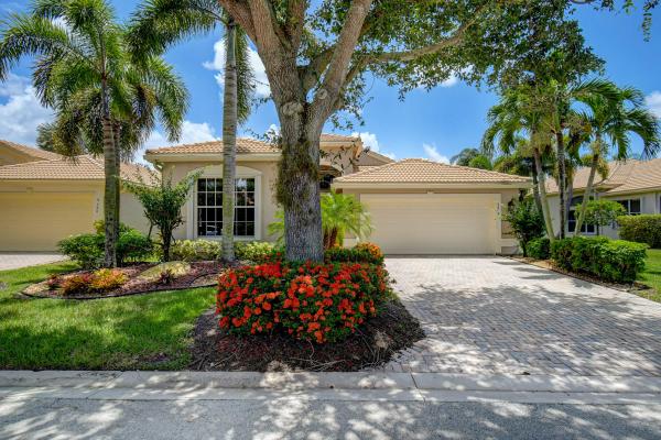 Valencia Shores, 9806 Casa Mar Dr, Lake Worth, Florida 33467, image 1