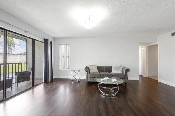 The Palm Club, 1005 Green Pine Blvd #E2, West Palm Beach, Florida 33409, image 2