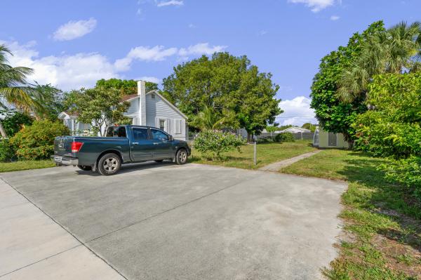 Lake Worth Town, 419 N H St, Lake Worth Beach, Florida 33460, image 1