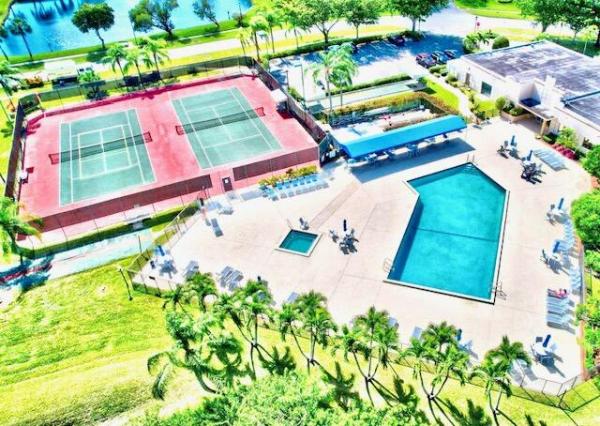 Town Villas At Moon Lake, 9110 Fairbanks Ln #6, Boca Raton, Florida 33496, image 1