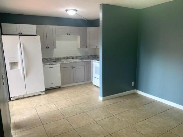 Lakewood Of Palm Springs, 170 Lake Arbor Dr, Palm Springs, Florida 33461, image 2