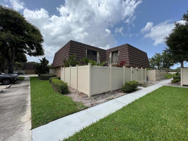 Heritage Village Of Palm Beach Lakes, 7616 76th Way #72d, West Palm Beach, Florida 33407, image 1