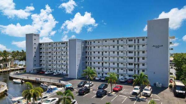 Eastway Harbour, 1536 SE 15th Ct #103, Deerfield Beach, Florida 33441, image 1