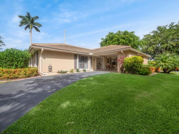 Muirfield Villas, 720 Muirfield Cir, Atlantis, Florida 33462, image 1
