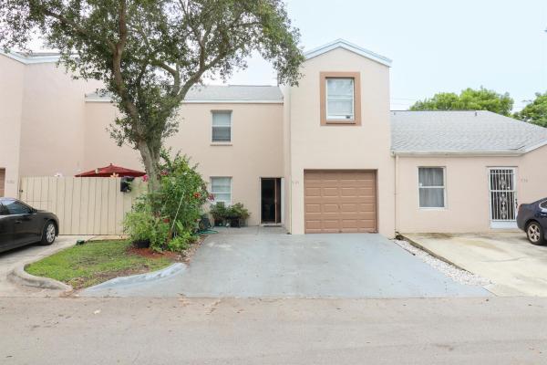 Pine Glen At Abbey Park, 5124 Pine Abbey Dr, West Palm Beach, Florida 33415, image 1