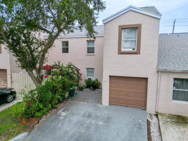 Pine Glen At Abbey Park, 5124 Pine Abbey Dr, West Palm Beach, Florida 33415, image 1