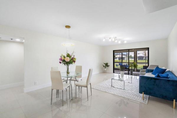 Huntington Towers, 7370 S Oriole Blvd #106, Delray Beach, Florida 33446, image 1