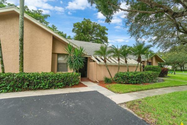 The Villas Of Waterberry, 10840 Waterberry Dr, Boca Raton, Florida 33498, image 1