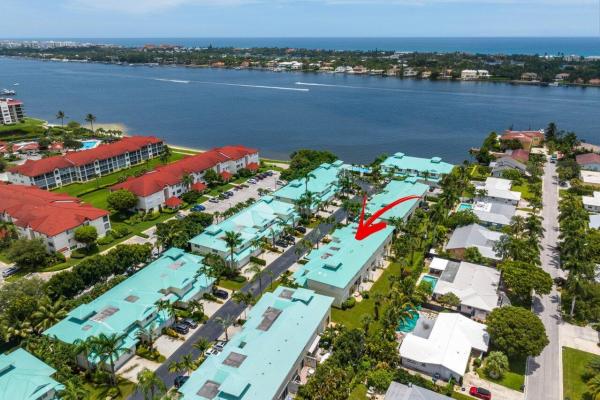 Barefoot Cove Townhomes, 158 Barefoot Cv, Hypoluxo, Florida 33462, image 1