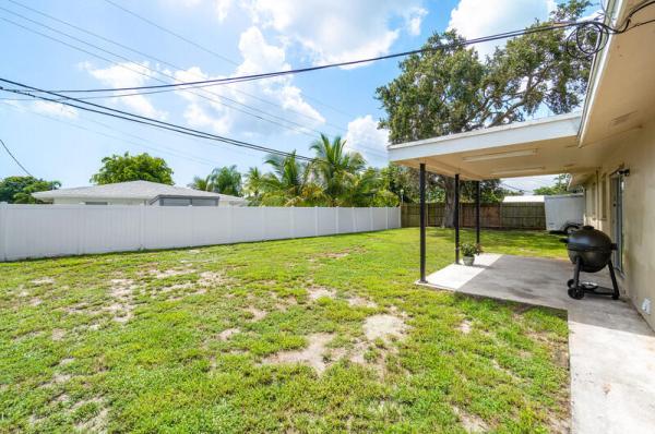 Floral Park Lantana, 6692 Osborne Dr, Lake Worth, Florida 33462, image 1