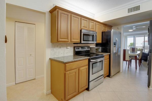 Carlisle At Poinciana Place, 6850 N 10th Ave #404, Lake Worth Beach, Florida 33467, image 1
