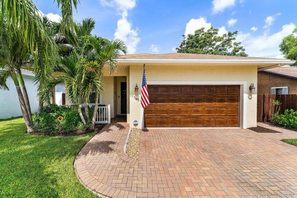 Cinquez Park, 17705 Yancy Ave, Jupiter, Florida 33458, image 1