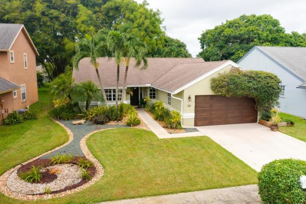 Stonehaven, 1812 Edgewater Dr, Boynton Beach, Florida 33436, image 1