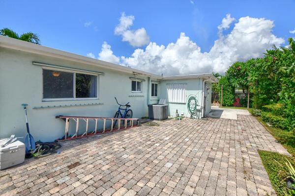 Boca Woods, 229 NE 26th St, Boca Raton, Florida 33431, image 2