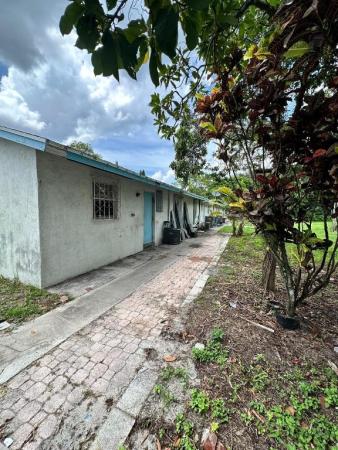 Royal Palm Estates, 5589 Mango Rd, West Palm Beach, Florida 33413, image 2