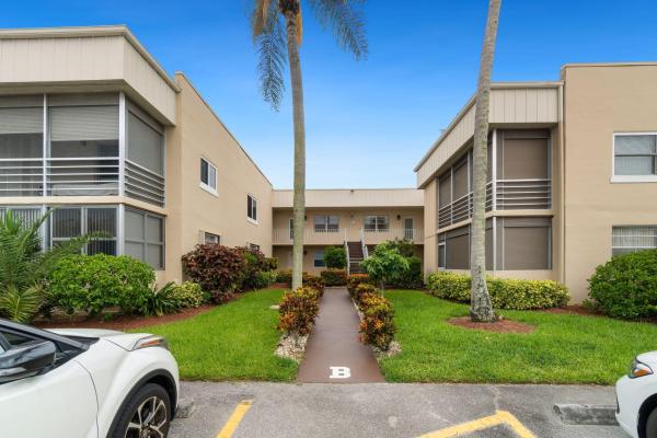 Burgundy At Kings Point, 82 Burgundy #B, Delray Beach, Florida 33446, image 1