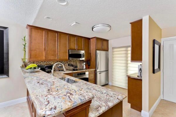 San Remo Golf & Tennis Club, 5200 E Club Cir #204, Boca Raton, Florida 33487, image 2