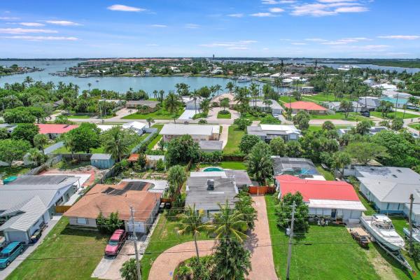 Fort Pierce Beach, 307 Granada St, Fort Pierce, Florida 34949, image 1