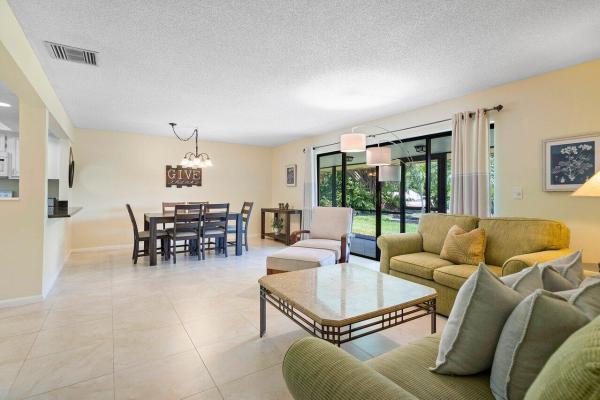 Kittiwake, 4142 Kittiwake Ct, Boynton Beach, Florida 33436, image 2