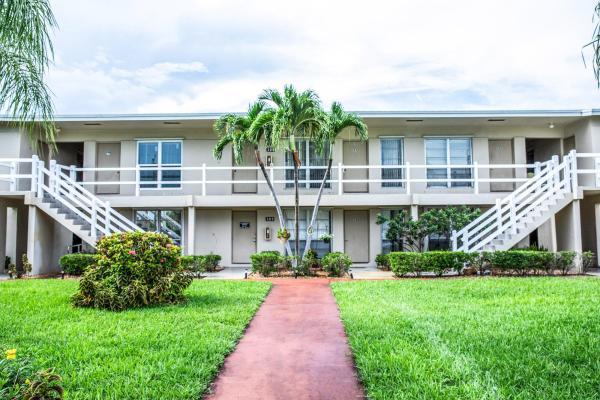 Four Sea Suns, 309 Circle Dr #205, Boynton Beach, Florida 33435, image 1