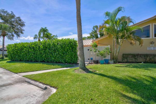 Westwood Gardens, 5919 Golden Eagle Cir, Palm Beach Gardens, Florida 33418, image 2