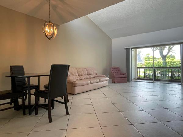Boundbrook, 2532 Boundbrook Dr S #102, West Palm Beach, Florida 33406, image 2