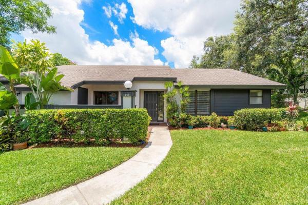 Strathmore Gate West, 348 Quincy Ct, Royal Palm Beach, Florida 33411, image 1