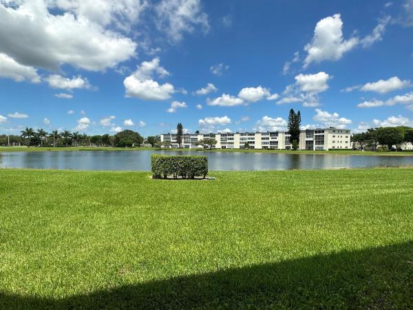 Cornwall At Century Village, 1094 Cornwall E, Boca Raton, Florida 33434, image 1