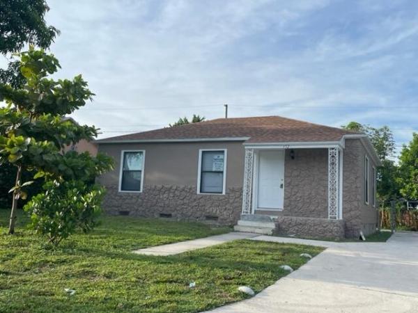 Northmore, 952 43rd St, West Palm Beach, Florida 33407, image 1