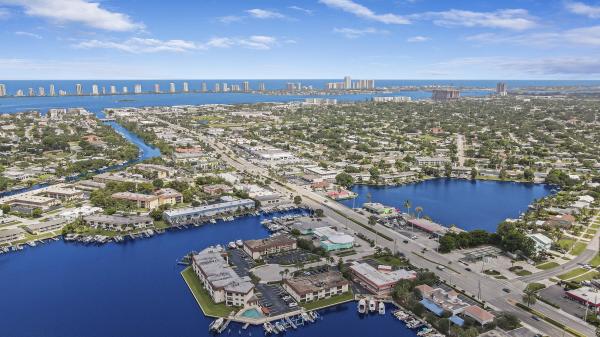 Northlake, 309 Lake Cir #203, North Palm Beach, Florida 33408, image 1