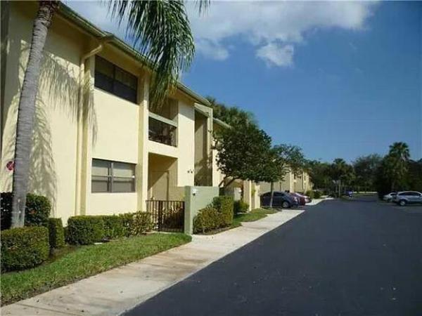 Pond Apple Place 2, 4512 NW 20th St #471, Coconut Creek, Florida 33066, image 1