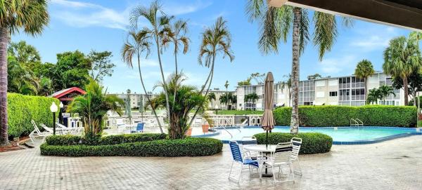 Lake Clarke Gardens, 2721 N Garden Dr N #301, Lake Worth, Florida 33461, image 1