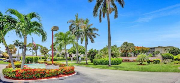 Lake Clarke Gardens, 2721 N Garden Dr N #301, Lake Worth, Florida 33461, image 2