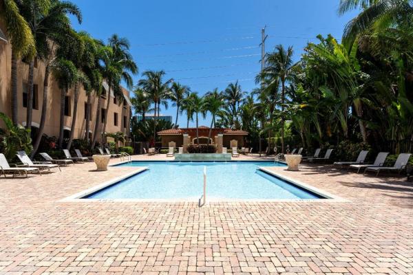 Montecito Palm Beach, 616 Clearwater Park Rd #1206, West Palm Beach, Florida 33401, image 2