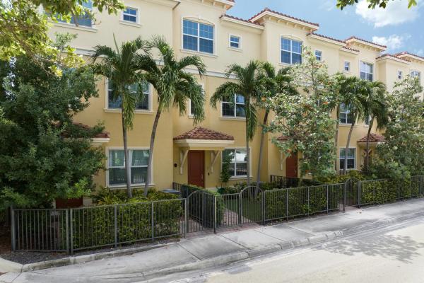 Kingdom Villas, 224 S Federal Hwy #2, Lake Worth Beach, Florida 33460, image 1