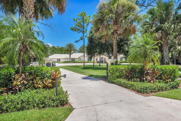 Caloosa, 14819 Broken Arrow Pl, Palm Beach Gardens, Florida 33418, image 1