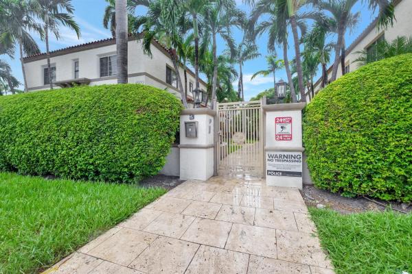 Harriet Court, 1500 Pennsylvania Ave #12a, Miami Beach, Florida 33139, image 1
