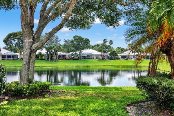 1648 SW Waterfall Blvd, Florida 34990, image 1