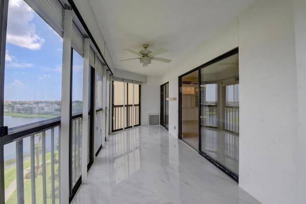 Huntington Towers, 7370 S Oriole Blvd #706, Delray Beach, Florida 33446, image 1