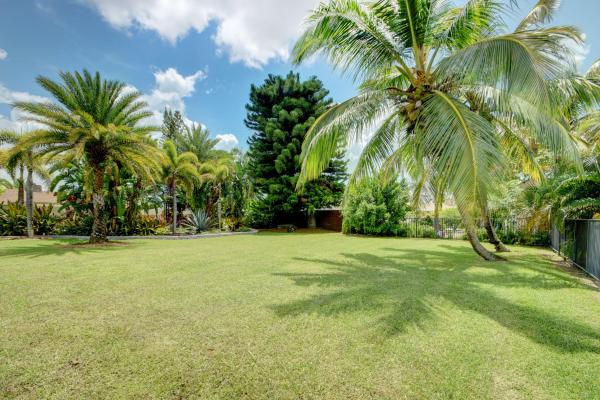 The Willows, 101 Oriole Ct, Royal Palm Beach, Florida 33411, image 3