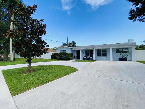 Jupiter In The Pines, 462 Tequesta Dr, Tequesta, Florida 33469, image 1