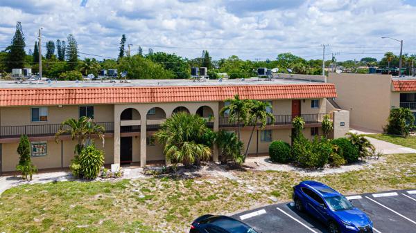 Forest Hill Gardens East, 6028 Forest Hill Blvd #205, West Palm Beach, Florida 33415, image 1
