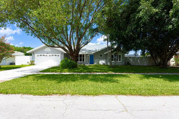 Palm Beach Colony, 843 Azalea Dr, Royal Palm Beach, Florida 33411, image 2