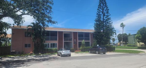 Oak Tree Garden, 805 SW 30th St #F, Fort Lauderdale, Florida 33315, image 1