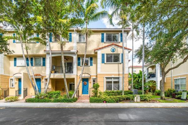 Parkside Square, 2897 S Greenleaf Cir, Boynton Beach, Florida 33426, image 1