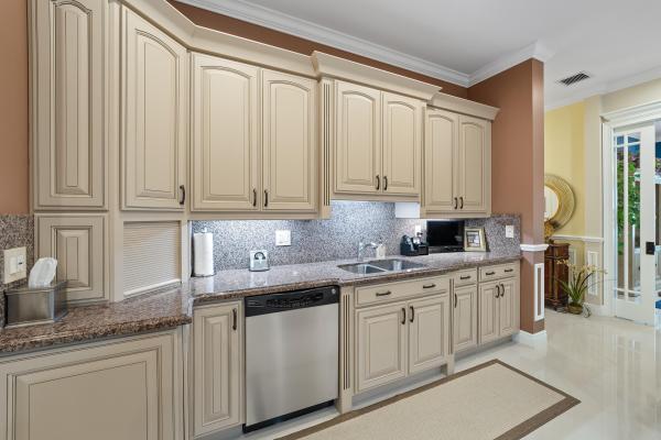 Cloud Lake, 107 Wilson Rd, West Palm Beach, Florida 33406, image 2