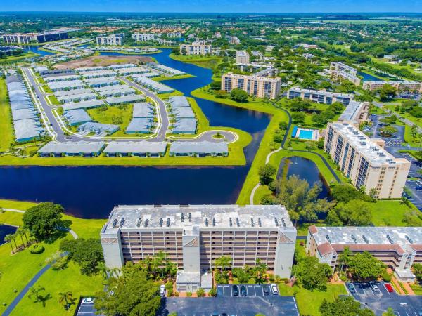 Huntington Lakes 1, 14425 Strathmore Ln #306, Delray Beach, Florida 33446, image 1