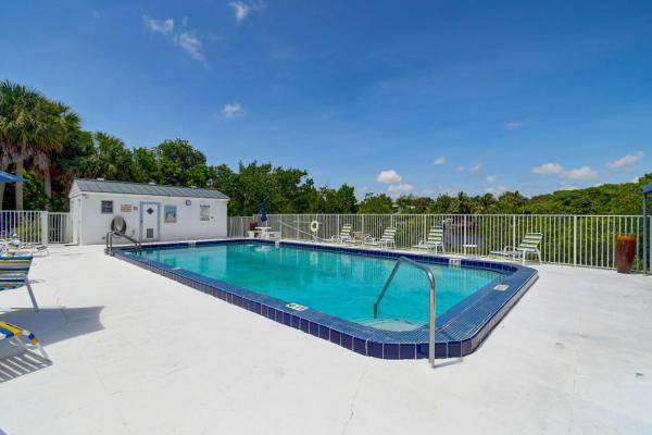 South Palm Beach Villas, 4501 S Ocean Blvd #G6, South Palm Beach, Florida 33480, image 2